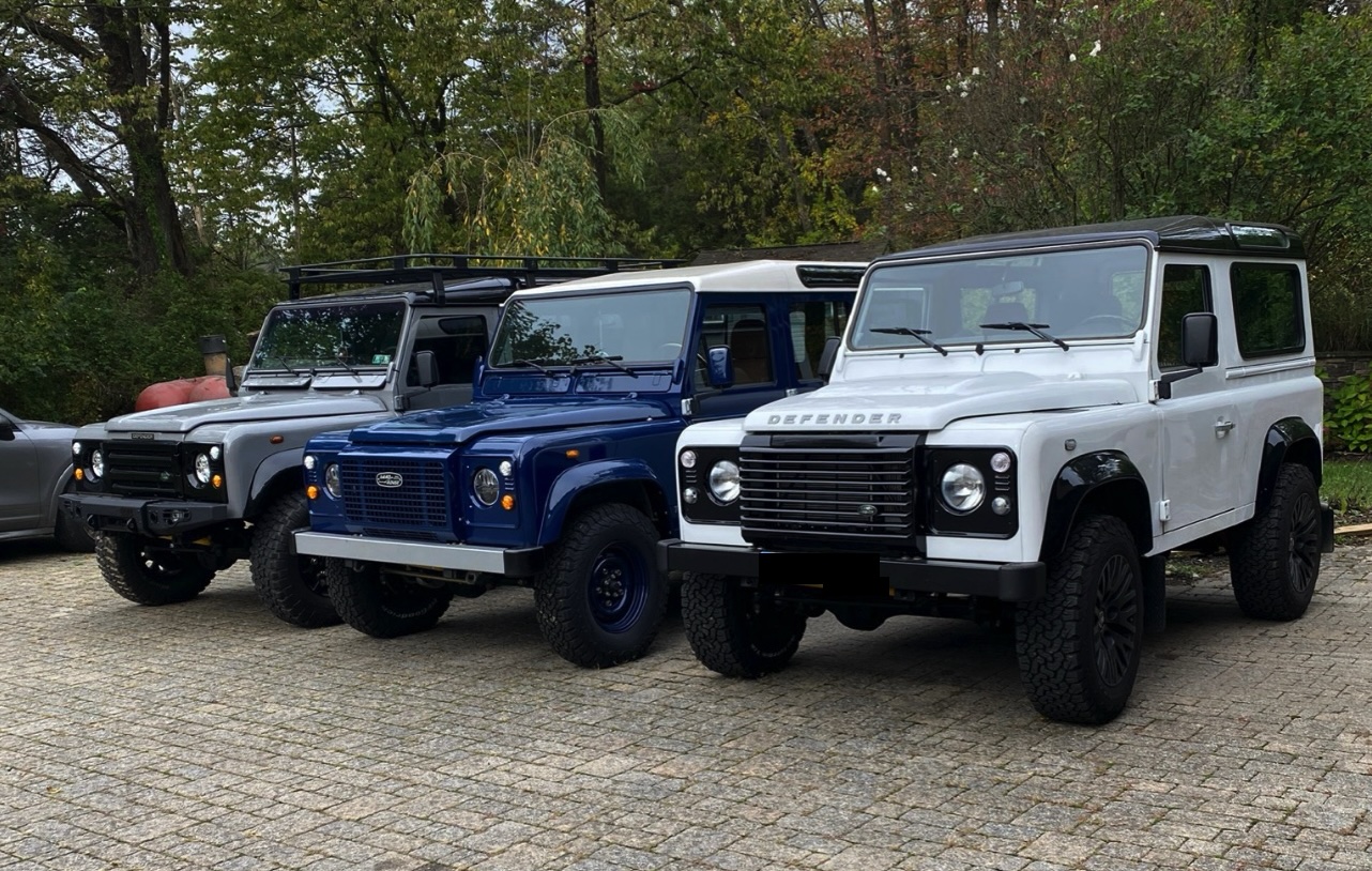 Land Rover Defenders
